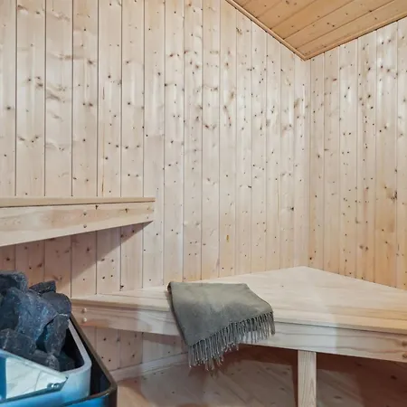 Ros - 350m From The Sea By Interhome *